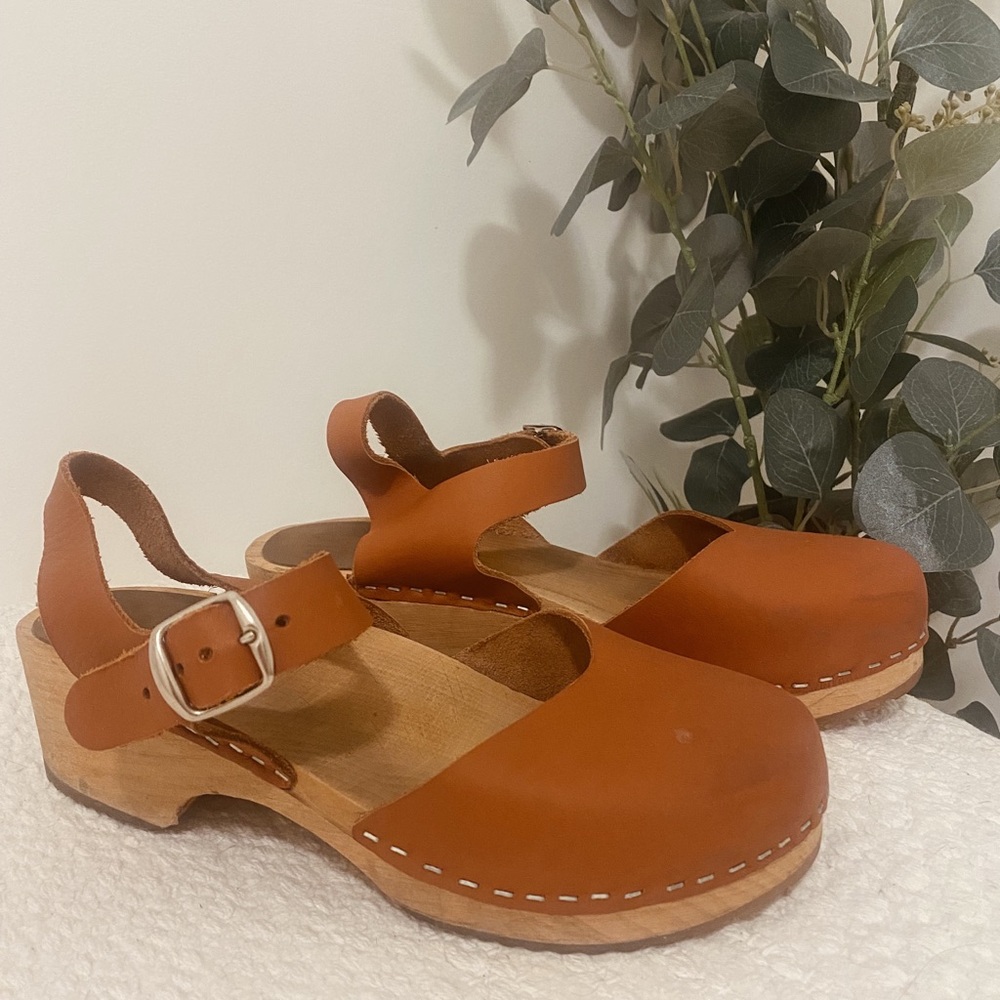 MIA Sofia Clogs in Luggage